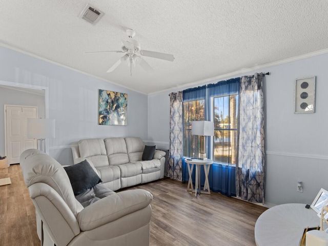 43 Montilla Way, Port St. Lucie, FL 34952