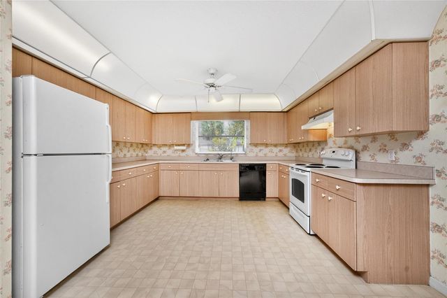 3371 TRAVERSE AVENUE, North Port, FL 34286