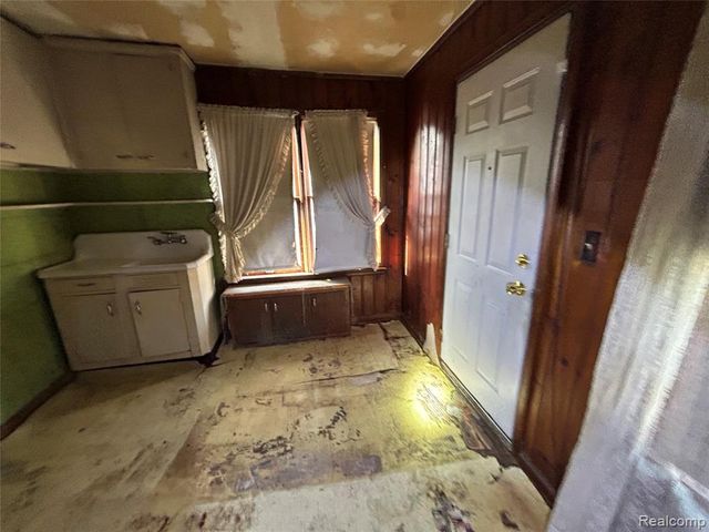 19229 Dequindre Street, Detroit, MI 48234