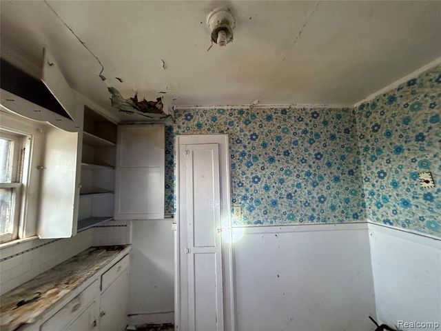 19229 Dequindre Street, Detroit, MI 48234
