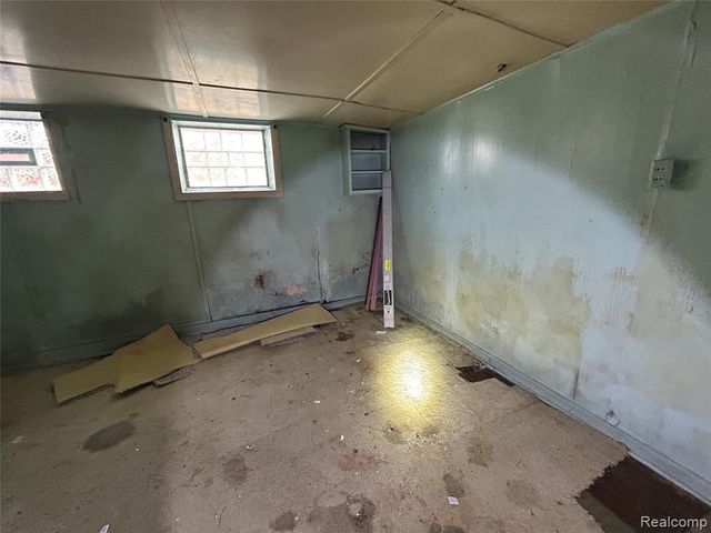 19229 Dequindre Street, Detroit, MI 48234