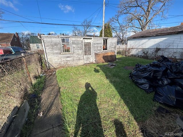 19229 Dequindre Street, Detroit, MI 48234