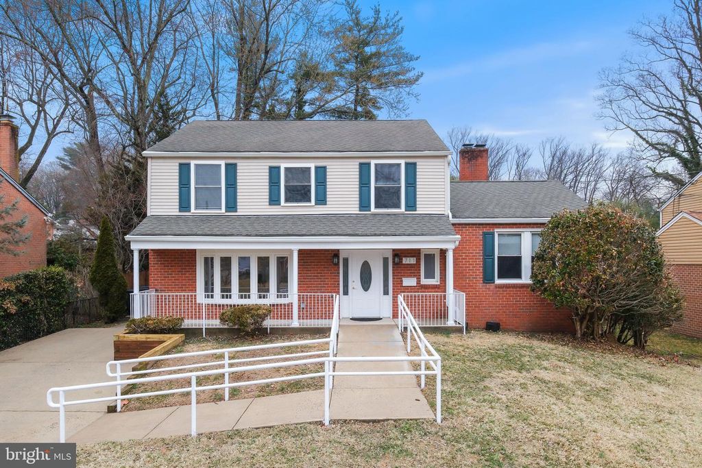 Image 1 of property listing at 711 LAMBERTON DR, Silver Spring, MD 20902