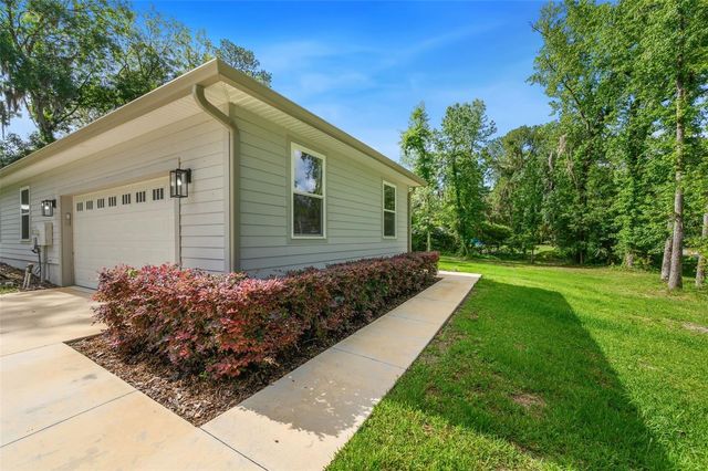 601 SE 4TH AVENUE, Melrose, FL 32666