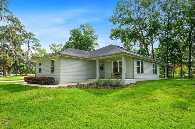 601 SE 4TH AVENUE, Melrose, FL 32666