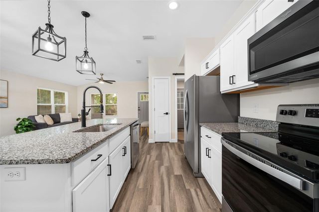 601 SE 4TH AVENUE, Melrose, FL 32666