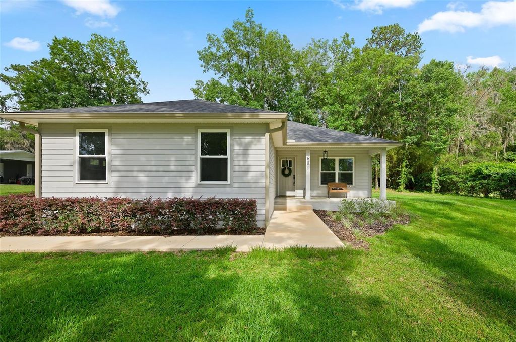 601 SE 4TH AVENUE, Melrose, FL 32666