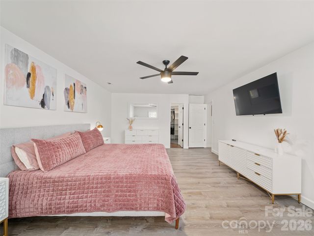 86 Wild Sage Court, Fletcher, NC 28732