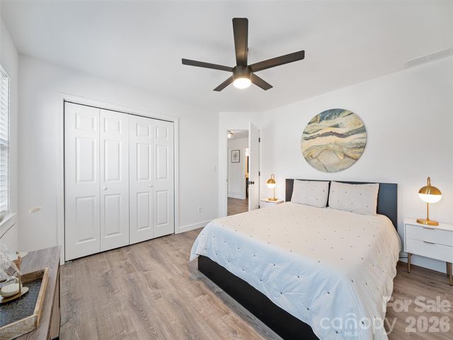 86 Wild Sage Court, Fletcher, NC 28732