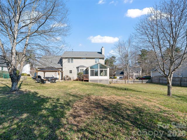 86 Wild Sage Court, Fletcher, NC 28732