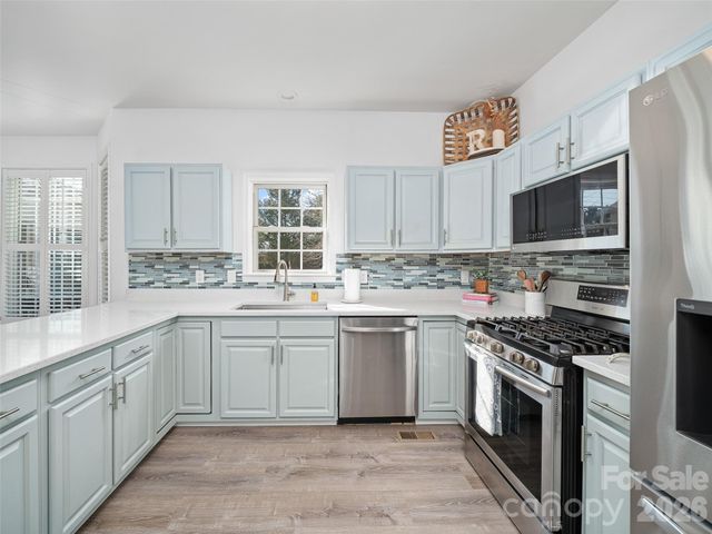 86 Wild Sage Court, Fletcher, NC 28732