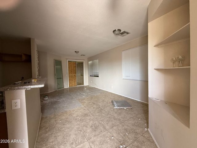 6537 S 15TH Drive, Phoenix, AZ 85041