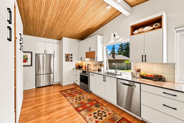 29805 8th Place S, Federal Way, WA 98003