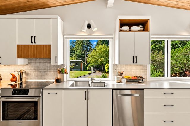 29805 8th Place S, Federal Way, WA 98003