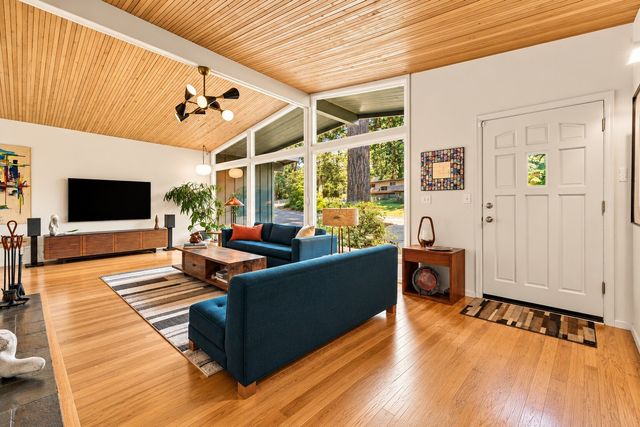 29805 8th Place S, Federal Way, WA 98003