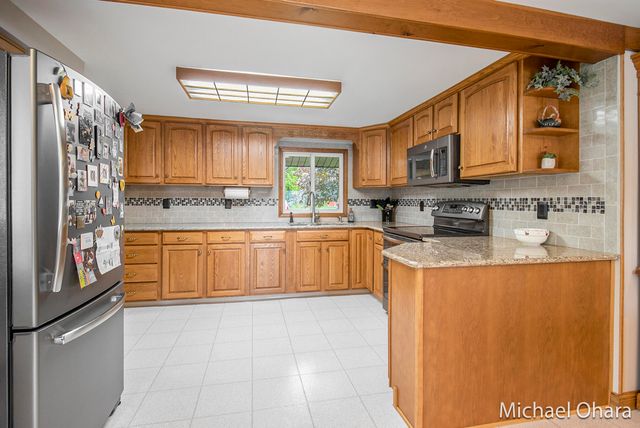 5182 Muskego Drive, Croton, MI 49337