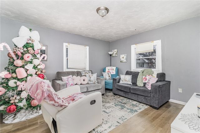 102-104 Shelter Street, Rochester, NY 14611