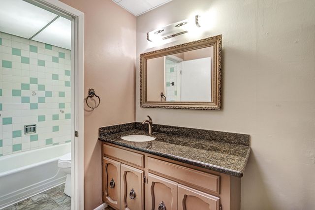 7009 Ottawa Road NE, Albuquerque, NM 87110