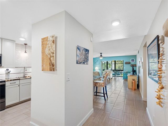 11485 OAKHURST ROAD 312, Largo, FL 33774