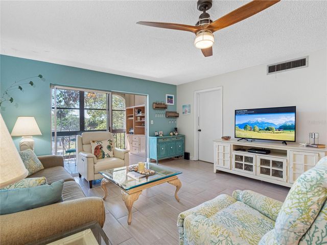 11485 OAKHURST ROAD 312, Largo, FL 33774