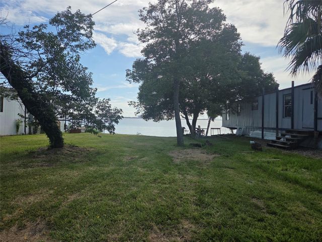 00 Bay Oaks Harbor Drive, Baytown, TX 77523