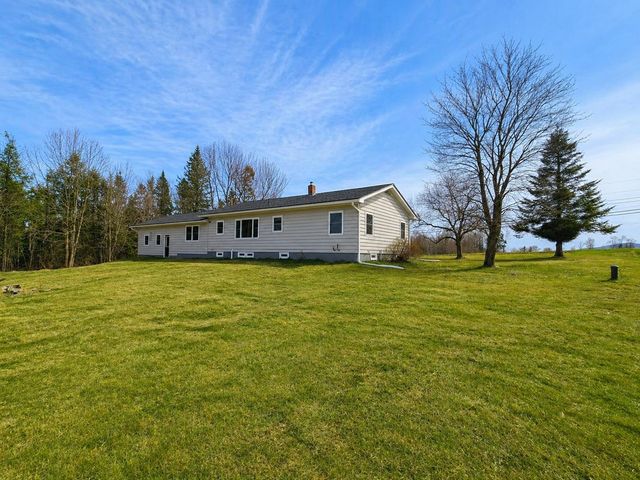 2414 Route 5, Irasburg, VT 05845