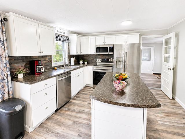 2414 Route 5, Irasburg, VT 05845