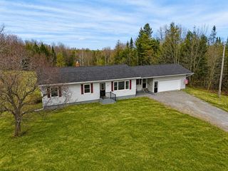 2414 Route 5, Irasburg, VT 05845