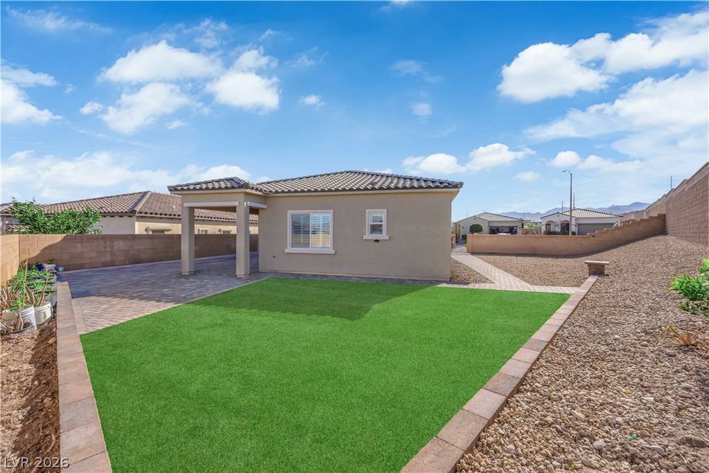 10774 Blackrock Canyon Avenue, Las Vegas, NV 89166