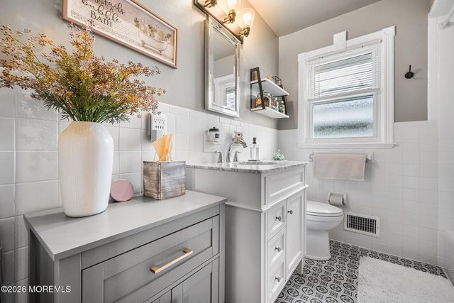 465 Commodore Drive, Forked River, NJ 08731