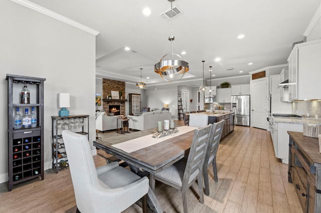 335 Kerry Bog Lane, The Woodlands, TX 77382