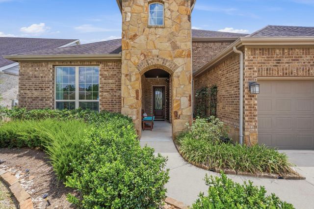 335 Kerry Bog Lane, The Woodlands, TX 77382
