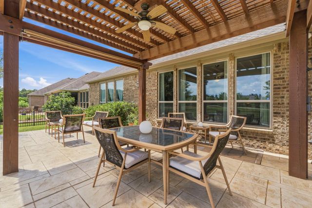 335 Kerry Bog Lane, The Woodlands, TX 77382