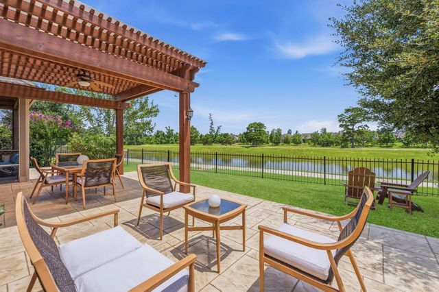 335 Kerry Bog Lane, The Woodlands, TX 77382