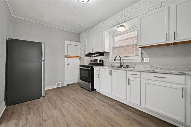 2463 Denver Avenue, Kansas City, MO 64127