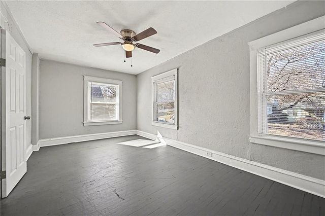 2463 Denver Avenue, Kansas City, MO 64127