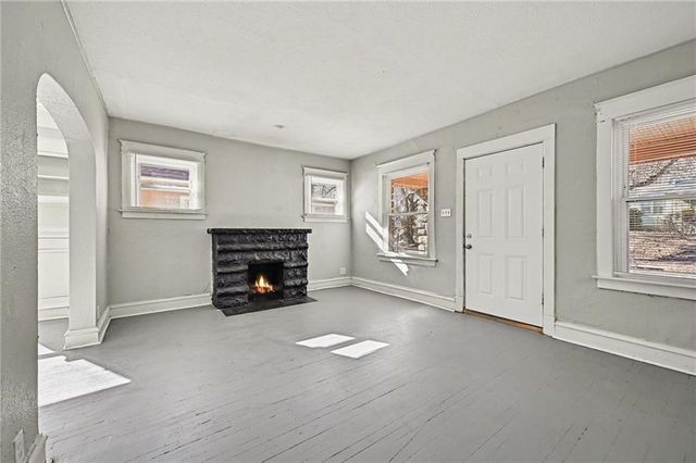 2463 Denver Avenue, Kansas City, MO 64127