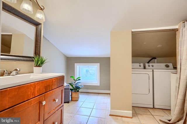 14 E HAMBURG ST E, Baltimore, MD 21230