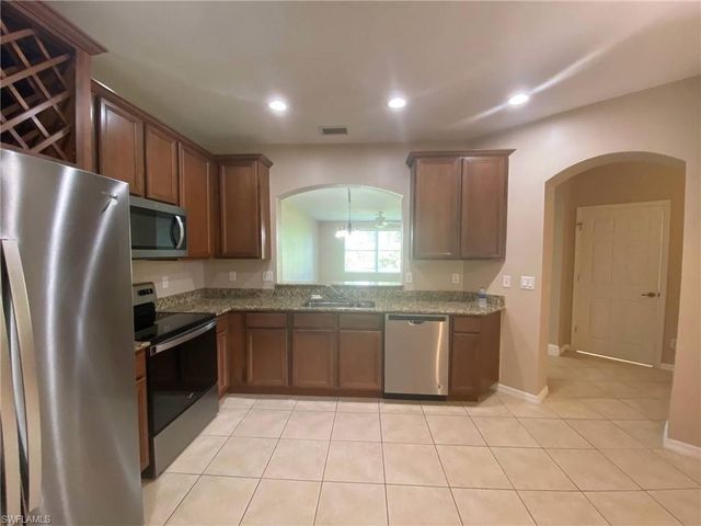 9528 Brookville CT, Fort Myers, FL 33967