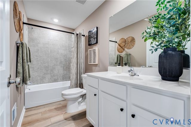 8724 Pioneer Hill Dr, Chesterfield, VA 23832