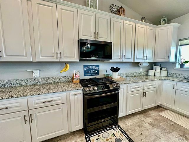 2064 W Hesperus Dr, Pueblo West, CO 81007