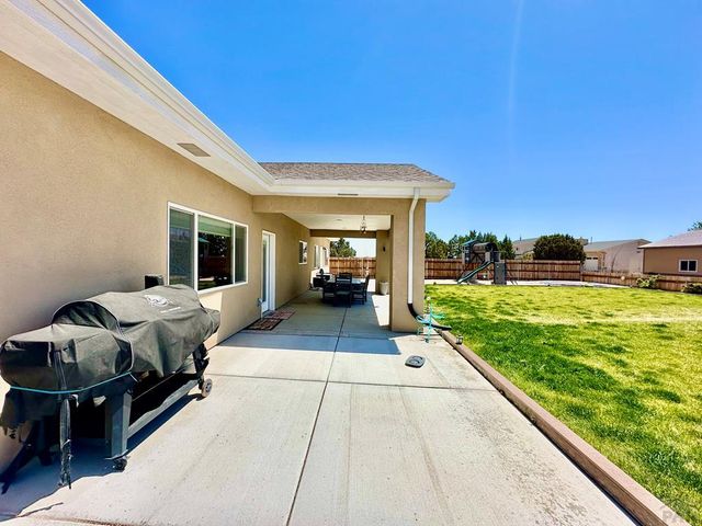 2064 W Hesperus Dr, Pueblo West, CO 81007