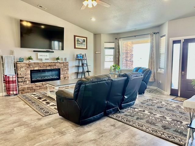 2064 W Hesperus Dr, Pueblo West, CO 81007
