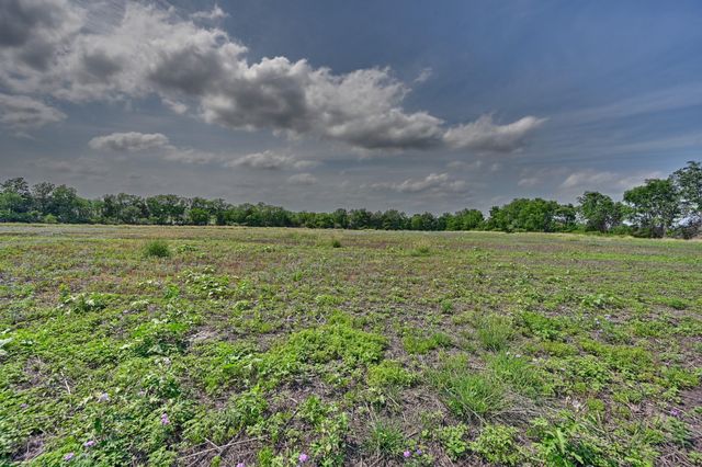 544 E Fm 1291, Round Top, TX 78954