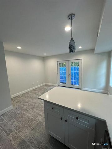 1083 Whalley Avenue B, New Haven, CT 06515