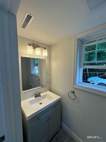 1083 Whalley Avenue B, New Haven, CT 06515