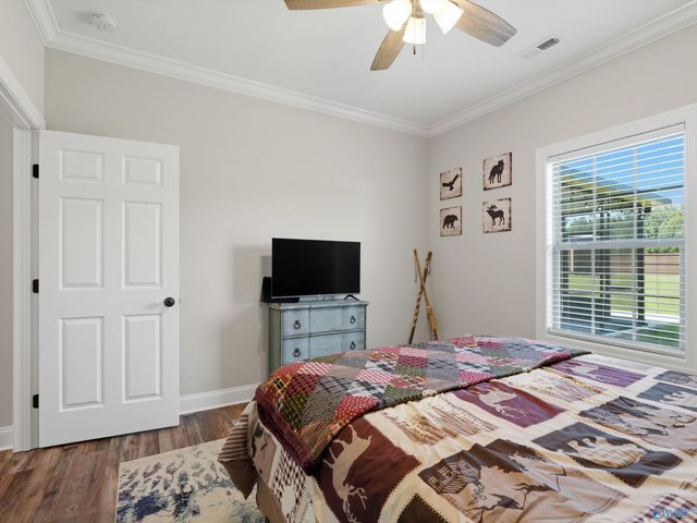 26879 Leslie Lane, Elkmont, AL 35620
