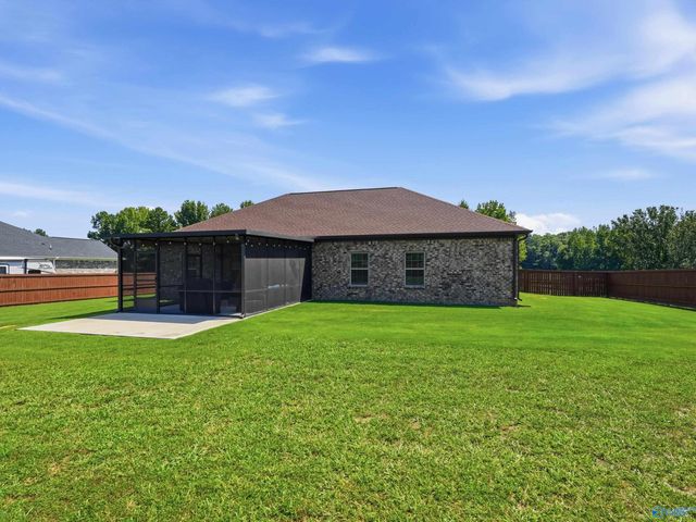 26879 Leslie Lane, Elkmont, AL 35620