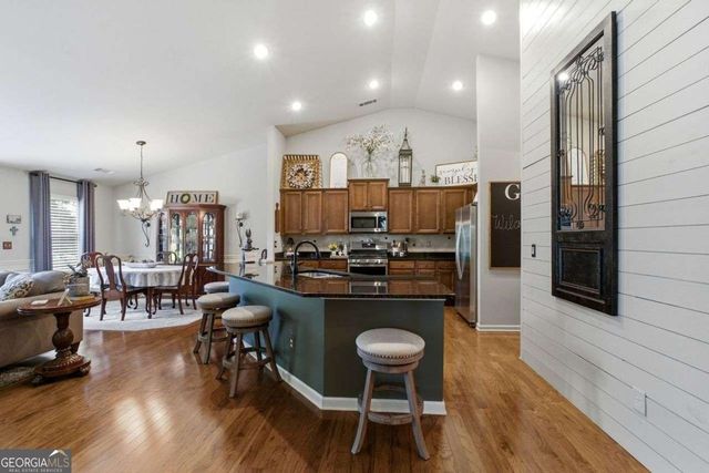 260 Creek View Lane, Acworth, GA 30102