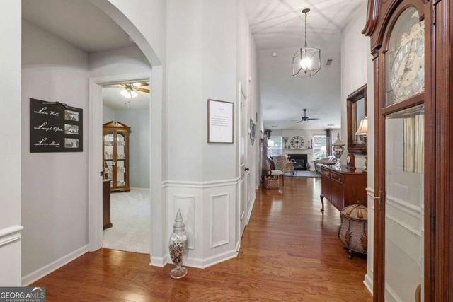 260 Creek View Lane, Acworth, GA 30102
